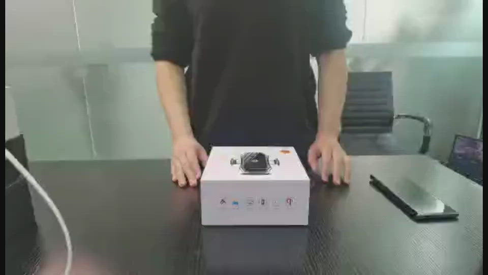 auto clamping 15W fast charger